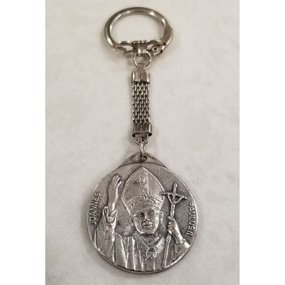 Vintage Pope John Paul II souvenir keychain pewter? 1983 - Picture 2 of 8